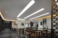 Yunduan Holiday Hotel (Chongqing Guanyinqiao Pedestrian Street)