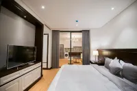 Hong Gia Tue Apartment Hotels near Tek Cafe