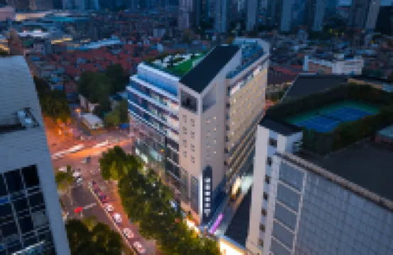 菲想酒店（武漢江漢路步行街六渡橋地鐵站店）