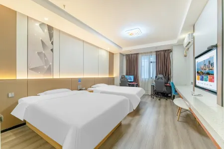 Angtuo E-sports Homestay (Chongqing Shizhu High-speed Railway Station)