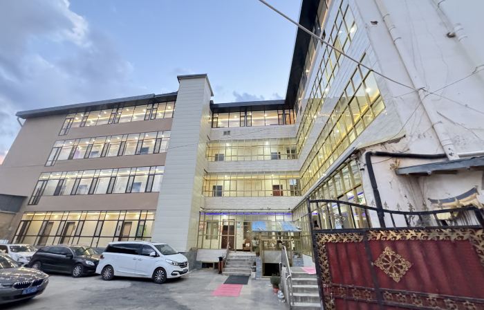 Luqu Hongshiya Holiday Hotel