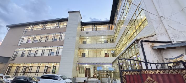 碌曲郎木寺紅石崖假日賓館 碌曲住宿飯店