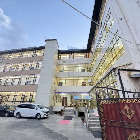 Luqu Hongshiya Holiday Hotel