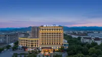 Jinyi International Hotel (Baolong Plaza)