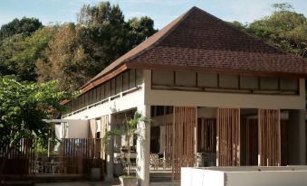 SriLanta Resort and Spa (Recently Renovated)