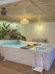 GUCHI Gu Chi Homestay (OMG Heartbeat Paradise Store) - Pemandian Air Panas