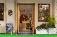 Gu Lü City Youth Hostel (Shanghai Zhangjiang Road Subway Station Branch) Hotels in Pudong Zhangjiang District