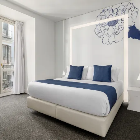 Room Mate Mario, Madrid Отели рядом с достопримечательностью «Улица Гран-Виа»