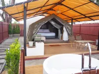 Sichon Glamping Resort, Beachfront - 발코니