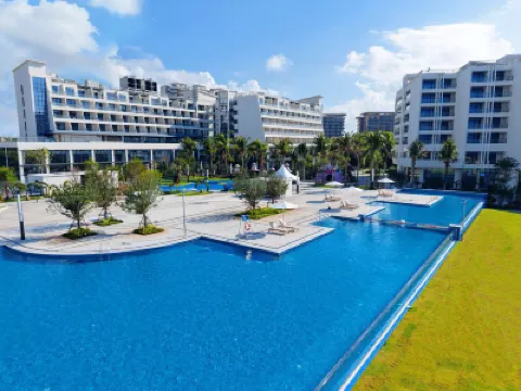 Holiday Inn Resort WANNING SHENZHOU PENINSULA by IHG Hotels near Shen Zhou Peninsula