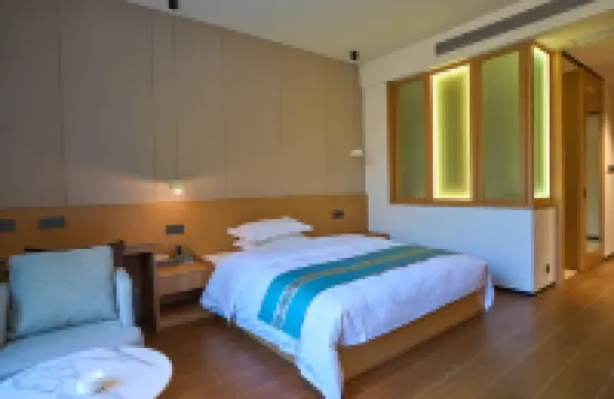 Qiyun Hot Spring Resort Hotel at Dongfengyun