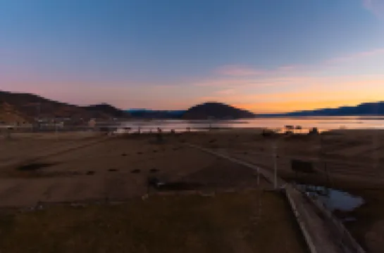 Shangri-La Yanwai · Boundless Wild | THE HORIZON Hotels near Xianggelila Gao Mountain Botanical Garden