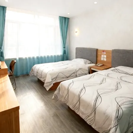 City 118 Chain Hotel (Ulanhaote Wuyi Square Store)