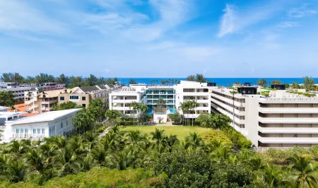 The Old Phuket - Karon Beach Resort