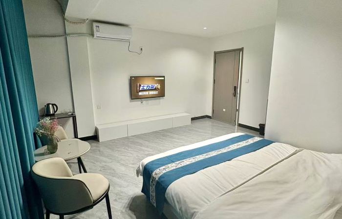 Shangan Apartment (Longyao Tianyi Plaza Sendu Commercial Pedestrian Street)