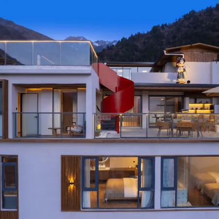 Manshan Muxue Homestay (Danzhamu Valley)