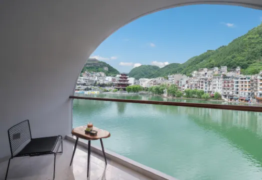 Yuanshu Designer Aesthetic Homestay (Zhenyuan Ancient Town Xindaqiao)
