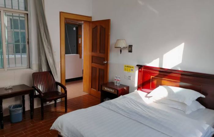 Lianghu Hotel