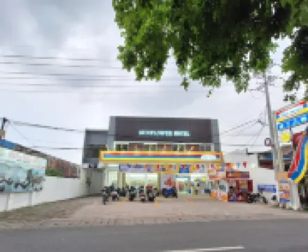 Sunflower Hotel syariah near Juanda airport