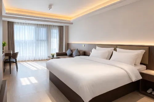 Luoping Boyue Hotel