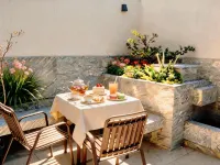 Jingyunli Half-mountain Villa