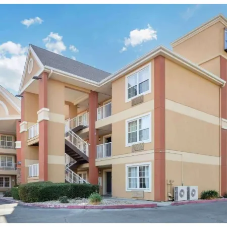 Studio 6 Suites Fresno North CA