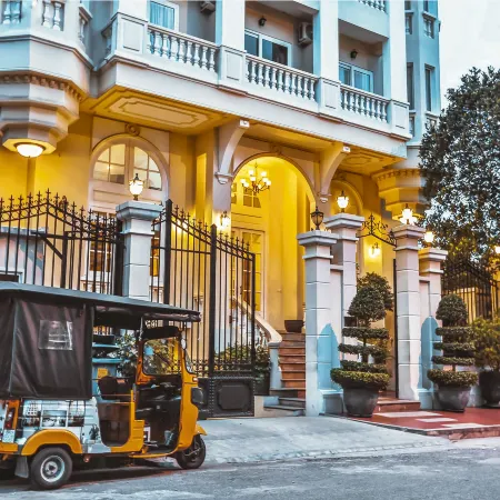 Palace Gate Hotel & Residence by EHM