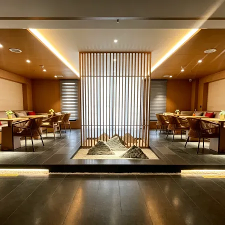 Muhua Private Hot Spring Hotel (Daocheng Yading Scenic Area Branch)