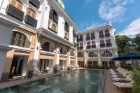 Chino@Nimman Luxury Boutique Hotel - parking