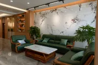 CITY SEASON HOLIDAY HOTEL