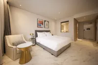 Londorner Hotel  New Port Yongwon