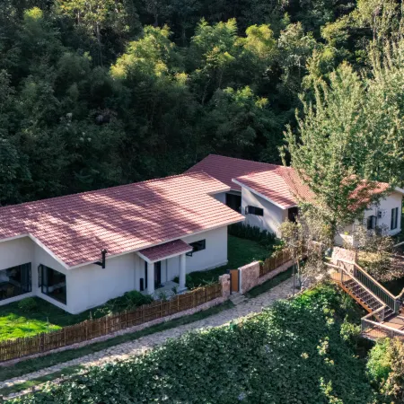 Zizai Courtyard Wintergreen Homestay