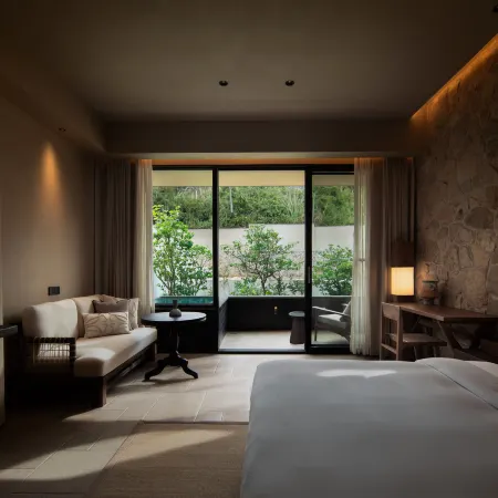Wutong Jiuli · Art Courtyard-Style Hotel (Wanning Shimei Bay)