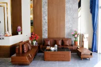 มินห์ ดุค 3 โรงแรม - ที่มีที่จอดรถ