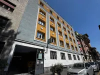 Residenza Delle Città Hotels near Loreto Station