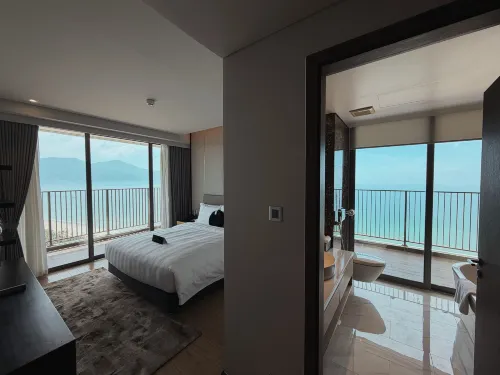 DiStay Beachfront Suites - Wyndham Soleil Da Nang