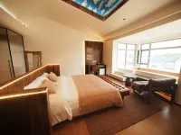 Beichui Jiayuan SheYe B&B (The North Post Office Location, Arctic Village, Mohe) Hotels in Mohe