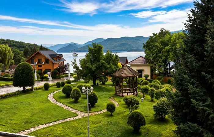 Ziyue Mountain Lodge (Lake Jingpo Scenic Area Baoyue Bay)