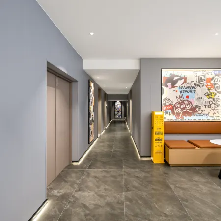 Wangyu E-Sports Hotel (Yiwu Wuyue Plaza International Expo Center)