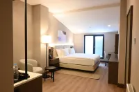 Ramada by Wyndham Duzce - バー