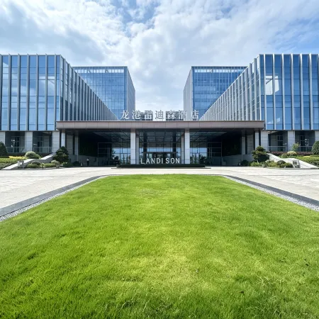 Wenzhou Longgang Landison Hotel