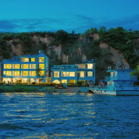 Dali Nanfeng Yiyu Seaview Hotel Santorini