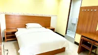 Hongyun Hotel (Yuzhou Road People's Park) - 2-Star