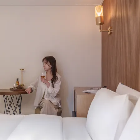 Sinchon Brown Dot Sinchon Branch