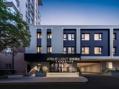 Beijing Qianmen Caishikou Subway Station Residence Hotel