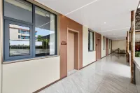 Tengchong Huarong Business Hotel - 2 stelle