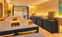 Cat's Faraway Hotel (Datong Dongxin Square T98 Brilliant Golden Street) - 3 Yıldız