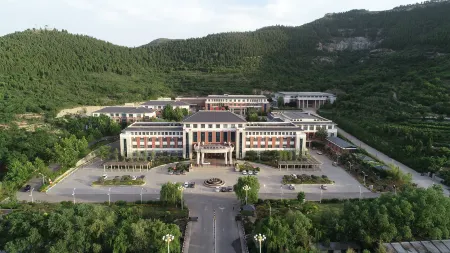 Xiankelai International Hotel Отели рядом с достопримечательностью «Weifang Institute of Technology»