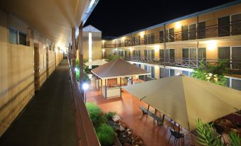 Stay at Alice Springs Hotel