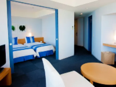 เดอะ บีช ทาวเวอร์ โอกินาวะ โรงแรมในโอกินาว่า